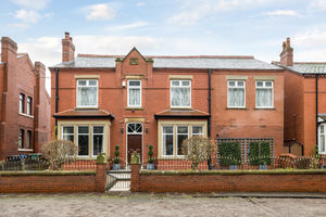 External- click for photo gallery